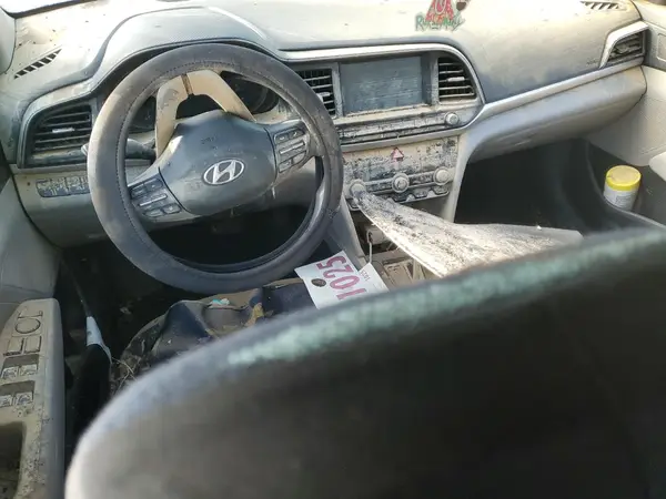 5NPD84LF1LH556620 2020 HYUNDAI ELANTRA - Image 8