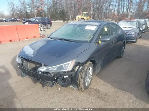 5NPD84LF1LH573563 2020 HYUNDAI ELANTRA - Image 2