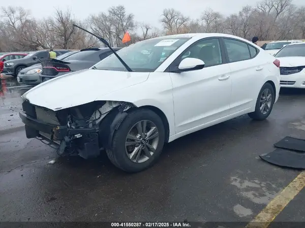 5NPD84LF2HH000548 2017 HYUNDAI ELANTRA - Image 2