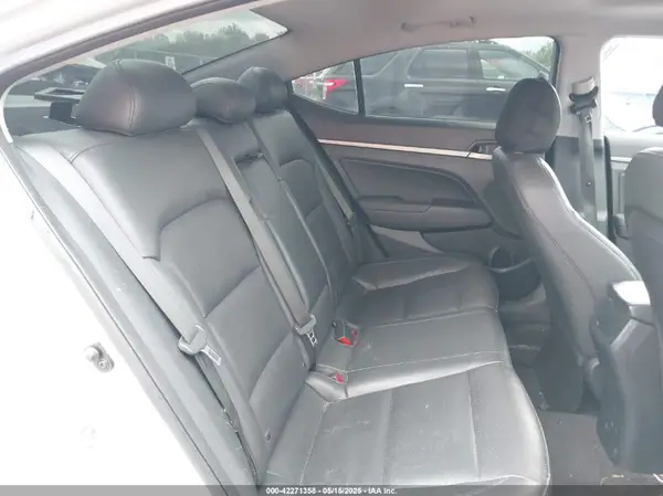 5NPD84LF2HH000601 2017 HYUNDAI ELANTRA - Image 8