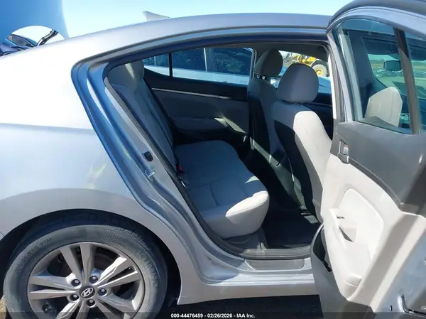 5NPD84LF2HH002011 2017 HYUNDAI ELANTRA - Image 8