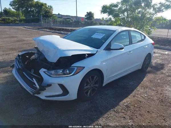 5NPD84LF2HH003093 2017 HYUNDAI ELANTRA - Image 2