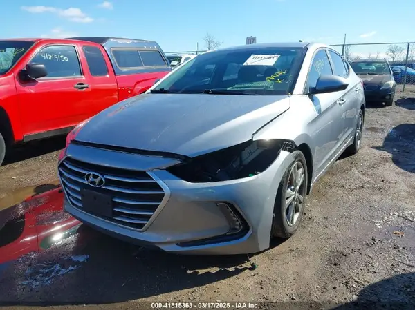 5NPD84LF2HH013588 2017 HYUNDAI ELANTRA - Image 2