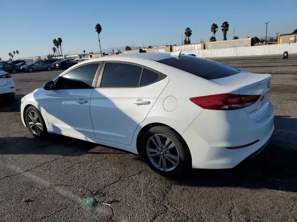 5NPD84LF2HH014692 2017 HYUNDAI ELANTRA - Image 2