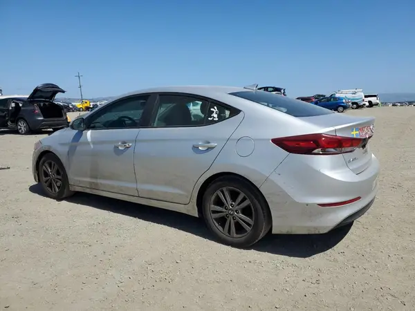 5NPD84LF2HH017835 2017 HYUNDAI ELANTRA - Image 2