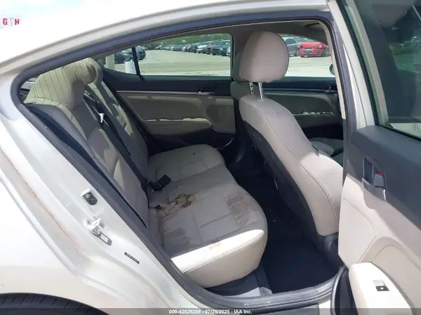 5NPD84LF2HH019634 2017 HYUNDAI ELANTRA - Image 8