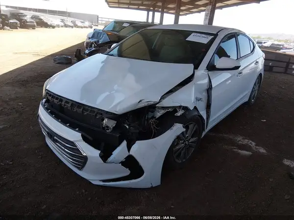 5NPD84LF2HH020055 2017 HYUNDAI ELANTRA - Image 2