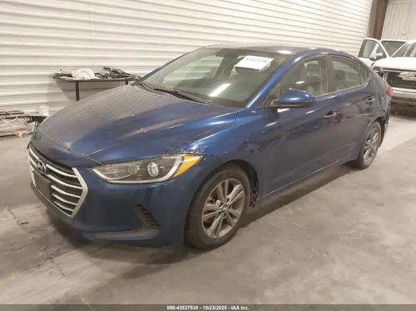 5NPD84LF2HH023912 2017 HYUNDAI ELANTRA - Image 2
