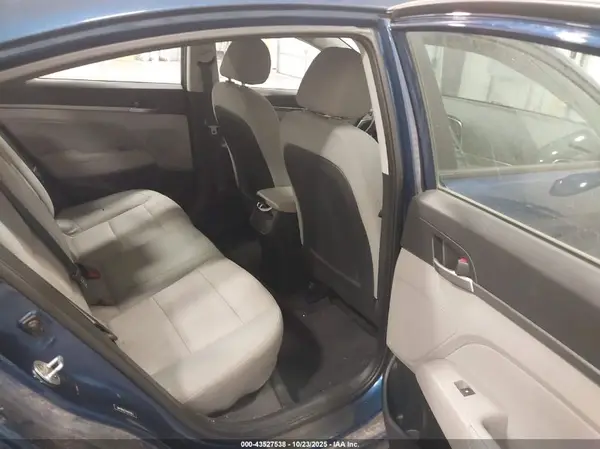 5NPD84LF2HH023912 2017 HYUNDAI ELANTRA - Image 8