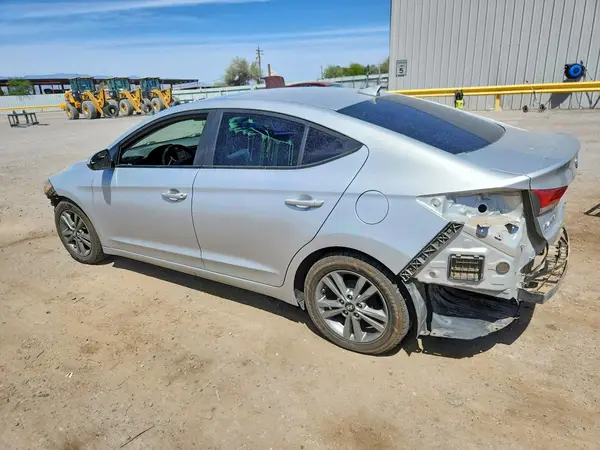 5NPD84LF2HH024140 2017 HYUNDAI ELANTRA - Image 2