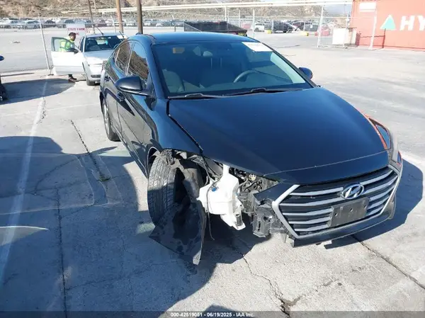 5NPD84LF2HH024381 2017 HYUNDAI ELANTRA - Image 1
