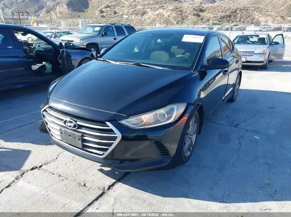 5NPD84LF2HH024381 2017 HYUNDAI ELANTRA - Image 2