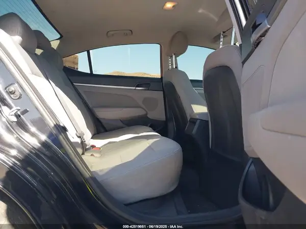 5NPD84LF2HH024381 2017 HYUNDAI ELANTRA - Image 8