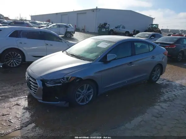 5NPD84LF2HH027409 2017 HYUNDAI ELANTRA - Image 2
