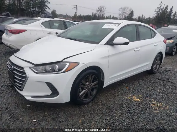 5NPD84LF2HH028933 2017 HYUNDAI ELANTRA - Image 2