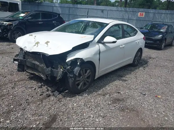 5NPD84LF2HH031878 2017 HYUNDAI ELANTRA - Image 2