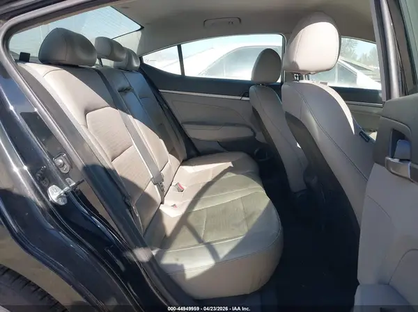 5NPD84LF2HH033811 2017 HYUNDAI ELANTRA - Image 8