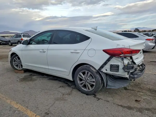 5NPD84LF2HH036644 2017 HYUNDAI ELANTRA - Image 2