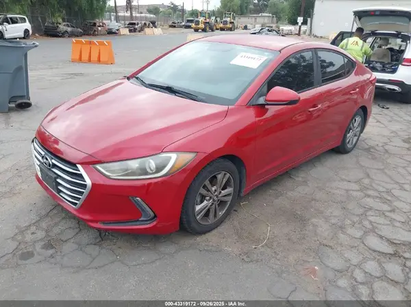 5NPD84LF2HH037843 2017 HYUNDAI ELANTRA - Image 2