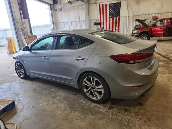 5NPD84LF2HH039480 2017 HYUNDAI ELANTRA - Image 2