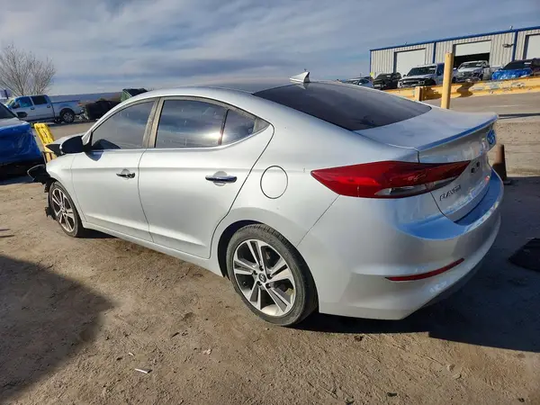 5NPD84LF2HH040628 2017 HYUNDAI ELANTRA - Image 2
