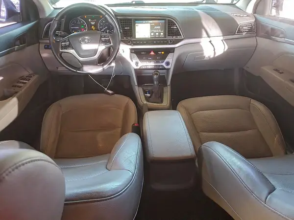 5NPD84LF2HH041875 2017 HYUNDAI ELANTRA - Image 8