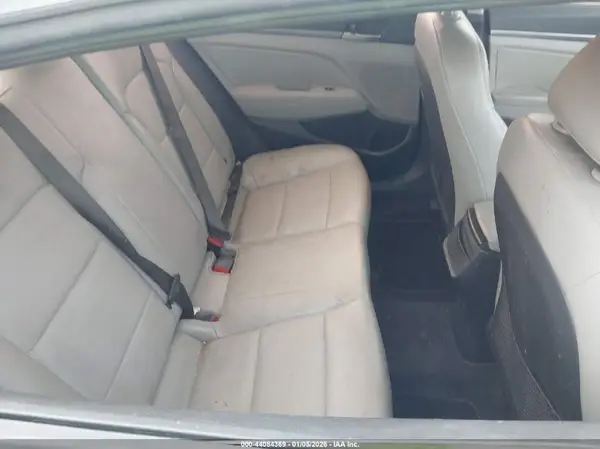 5NPD84LF2HH045845 2017 HYUNDAI ELANTRA - Image 8