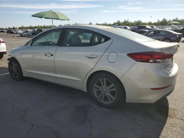 5NPD84LF2HH045943 2017 HYUNDAI ELANTRA - Image 2