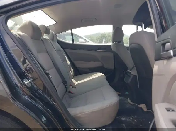 5NPD84LF2HH050771 2017 HYUNDAI ELANTRA - Image 8