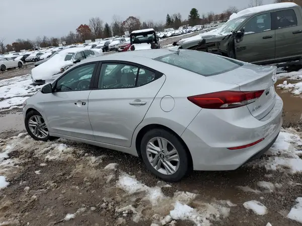 5NPD84LF2HH052939 2017 HYUNDAI ELANTRA - Image 2