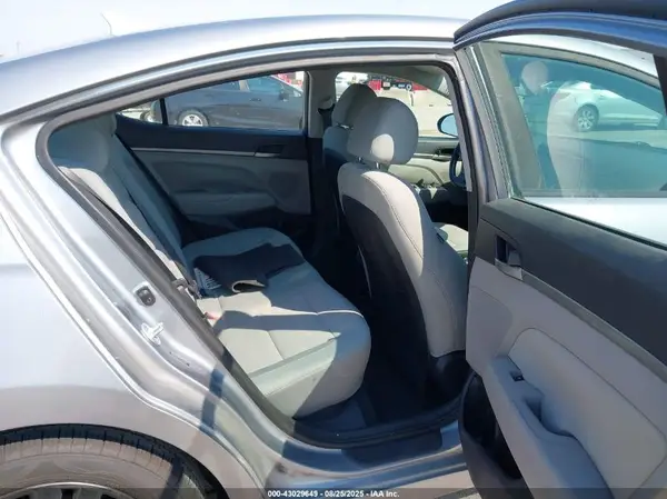 5NPD84LF2HH056697 2017 HYUNDAI ELANTRA - Image 8