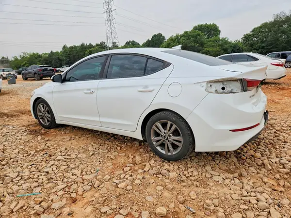 5NPD84LF2HH057543 2017 HYUNDAI ELANTRA - Image 2