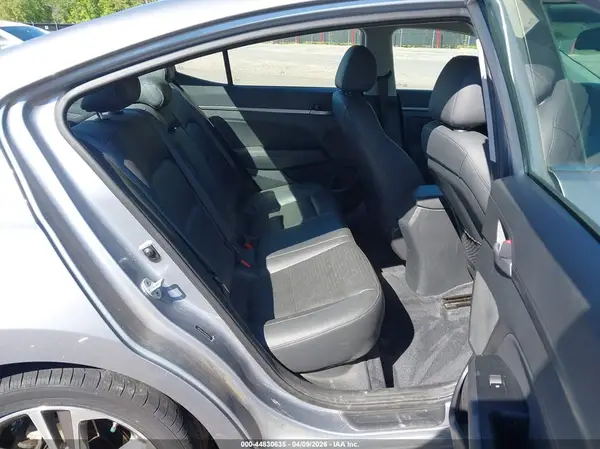 5NPD84LF2HH059681 2017 HYUNDAI ELANTRA - Image 8