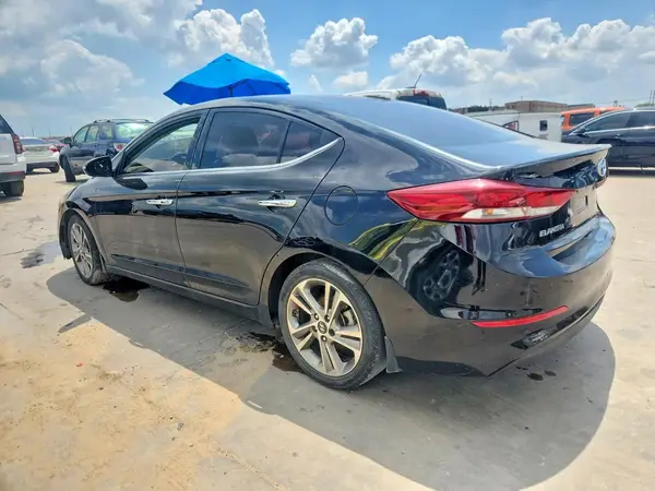 5NPD84LF2HH061480 2017 HYUNDAI ELANTRA - Image 2