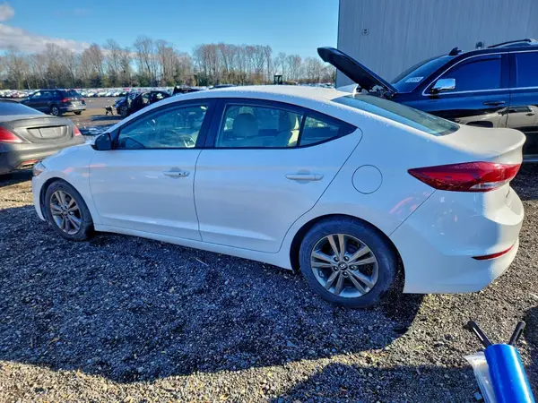 5NPD84LF2HH066355 2017 HYUNDAI ELANTRA - Image 2