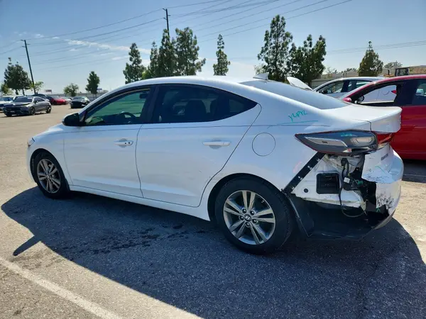 5NPD84LF2HH066596 2017 HYUNDAI ELANTRA - Image 2