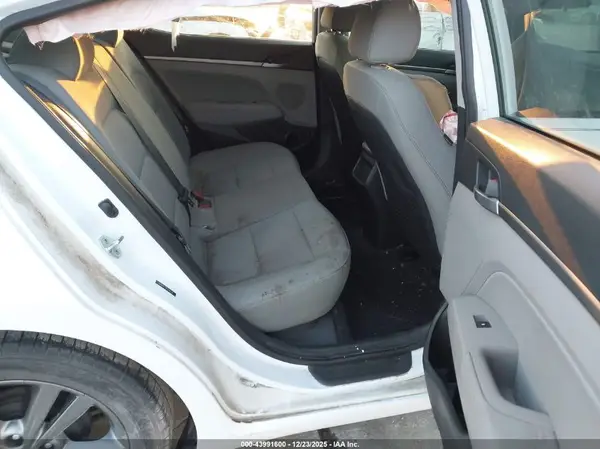 5NPD84LF2HH068509 2017 HYUNDAI ELANTRA - Image 8