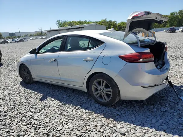 5NPD84LF2HH077663 2017 HYUNDAI ELANTRA - Image 2