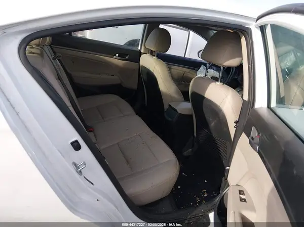 5NPD84LF2HH078571 2017 HYUNDAI ELANTRA - Image 8