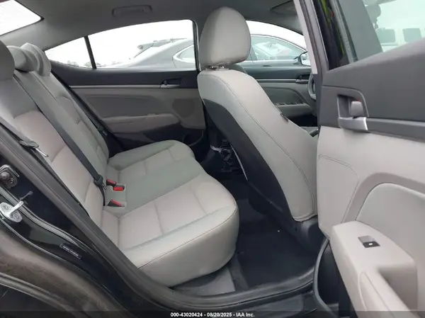 5NPD84LF2HH080580 2017 HYUNDAI ELANTRA - Image 8