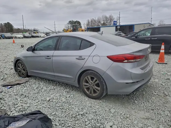 5NPD84LF2HH085407 2017 HYUNDAI ELANTRA - Image 2