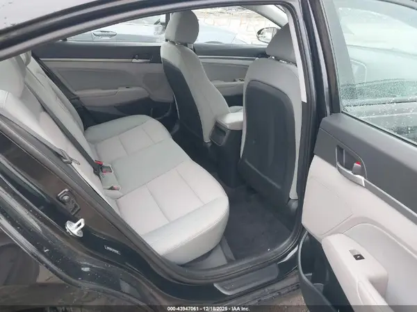 5NPD84LF2HH085505 2017 HYUNDAI ELANTRA - Image 8