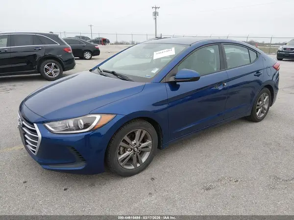 5NPD84LF2HH087397 2017 HYUNDAI ELANTRA - Image 2