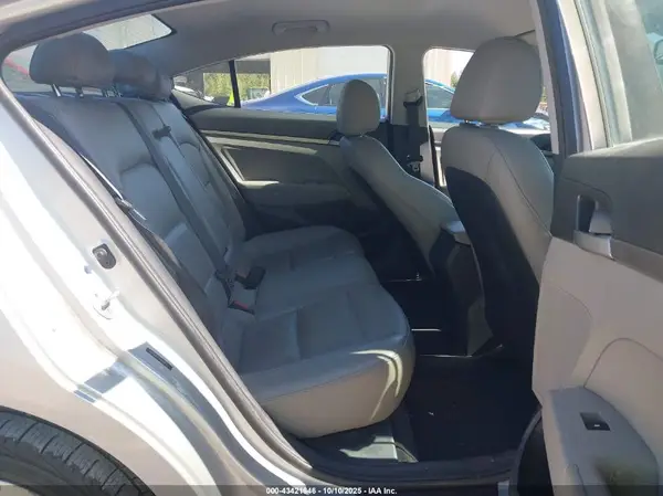 5NPD84LF2HH089117 2017 HYUNDAI ELANTRA - Image 8