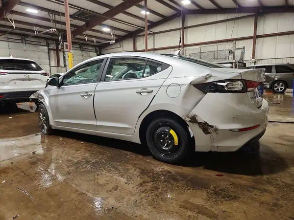 5NPD84LF2HH097489 2017 HYUNDAI ELANTRA - Image 2