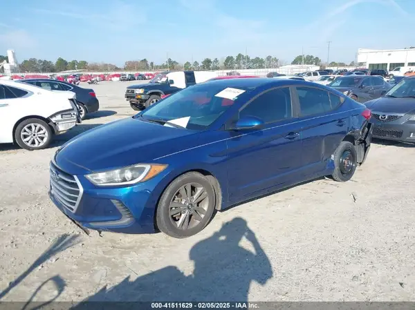 5NPD84LF2HH103274 2017 HYUNDAI ELANTRA - Image 2