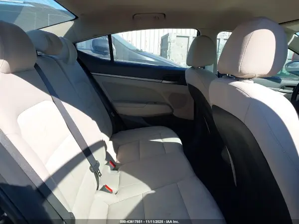 5NPD84LF2HH105526 2017 HYUNDAI ELANTRA - Image 8