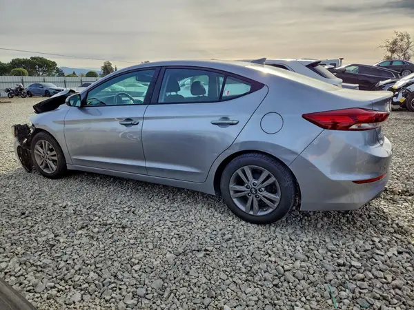 5NPD84LF2HH118440 2017 HYUNDAI ELANTRA - Image 2