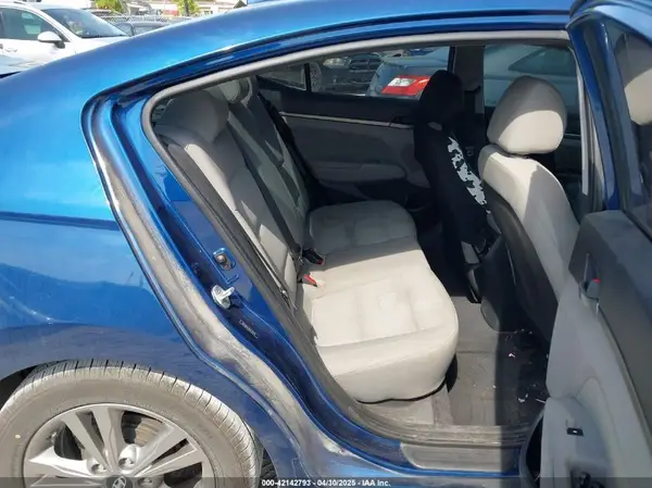 5NPD84LF2HH129728 2017 HYUNDAI ELANTRA - Image 8