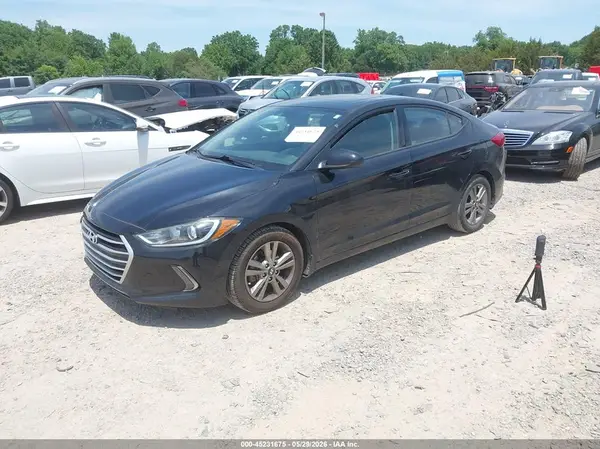 5NPD84LF2HH140311 2017 HYUNDAI ELANTRA - Image 2